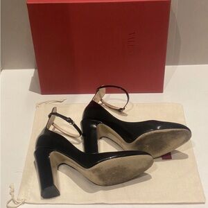 Valentino pumps